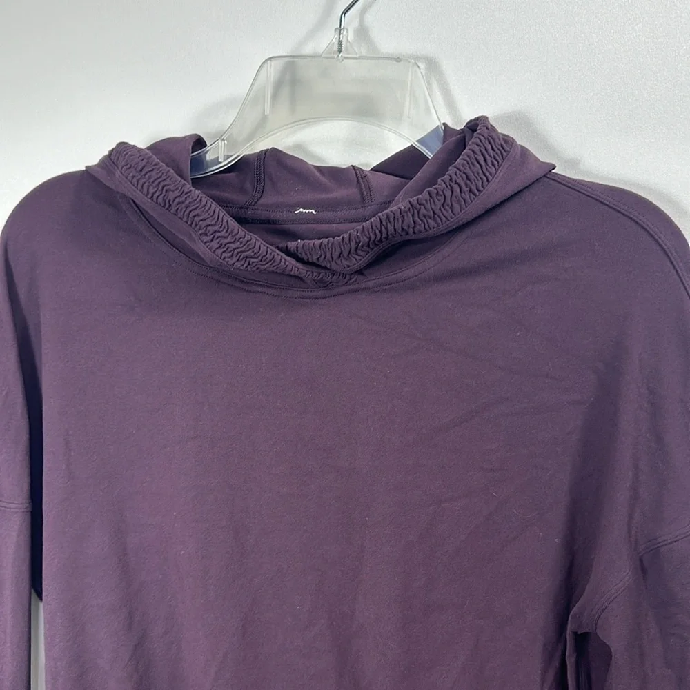 Lululemon lead the pack purple hoodie size 4.